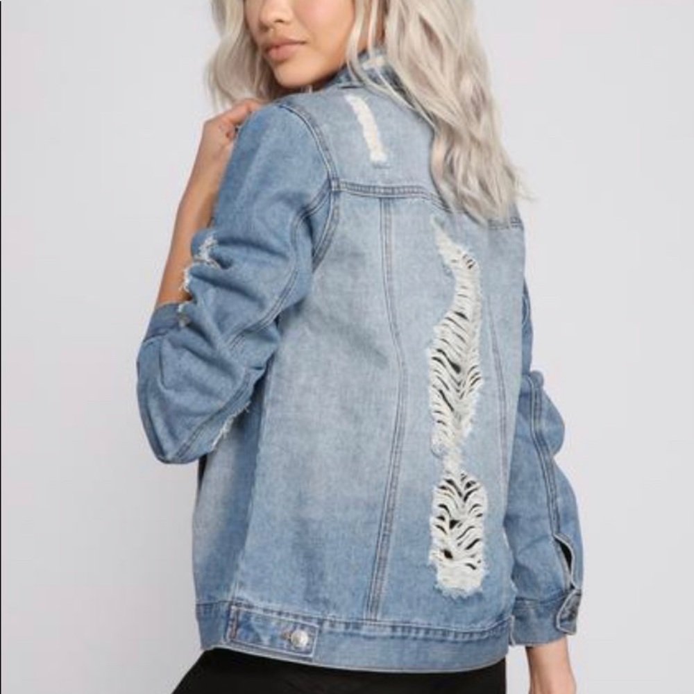 Working Title Denim Distressed Jacket Size Large - Picture 1 of 16
